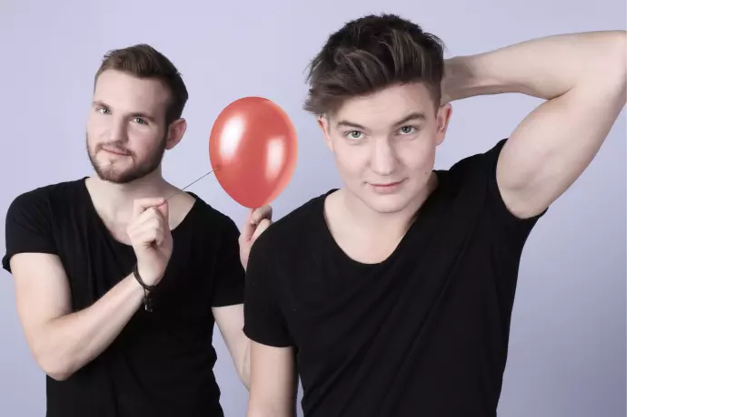 Emil och Daniel Norberg i svarta tröjor.