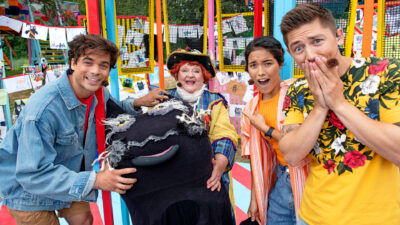 Sommarskuggan har blivit avslöjad.